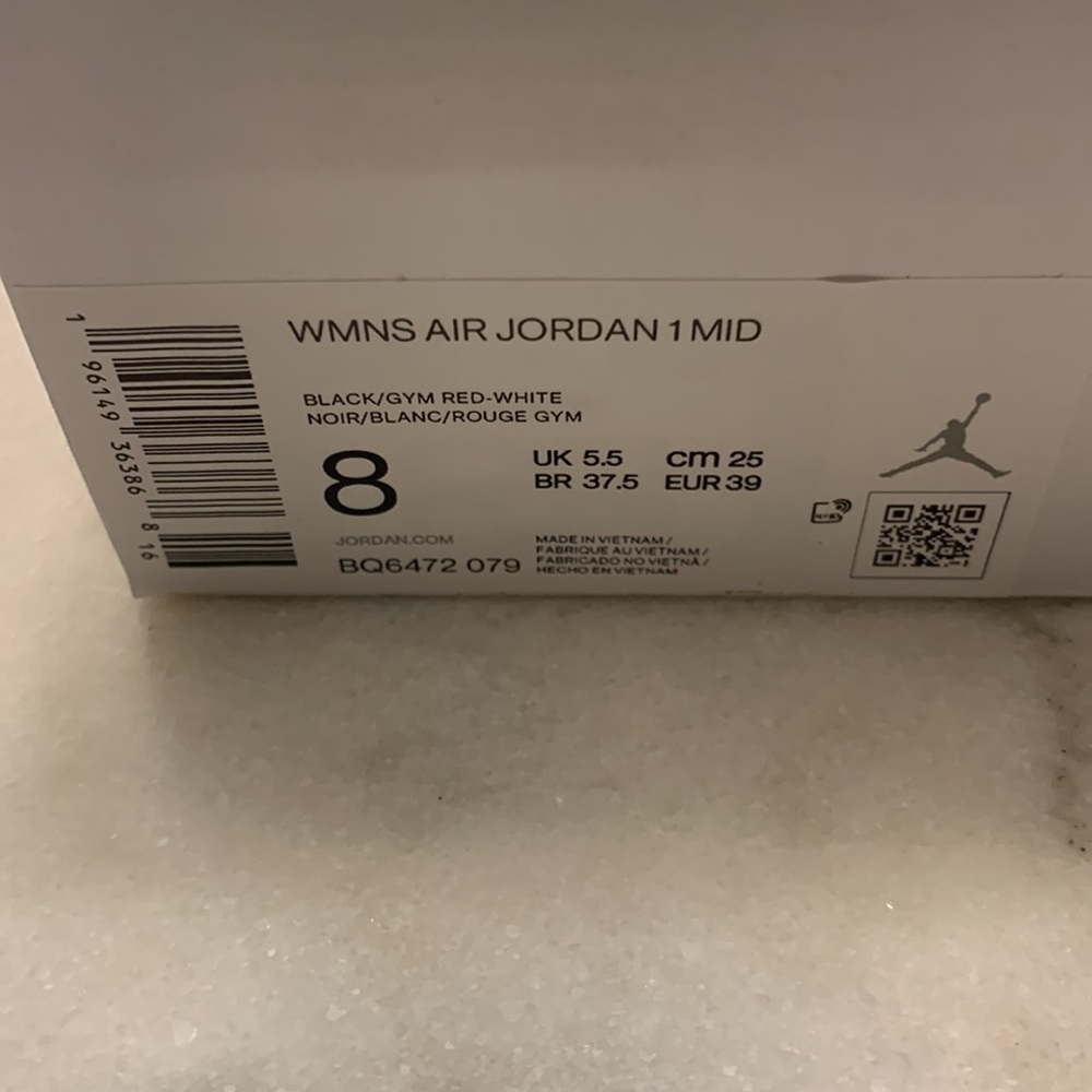 WMNS Jordan 1 - Picture 6 of 7